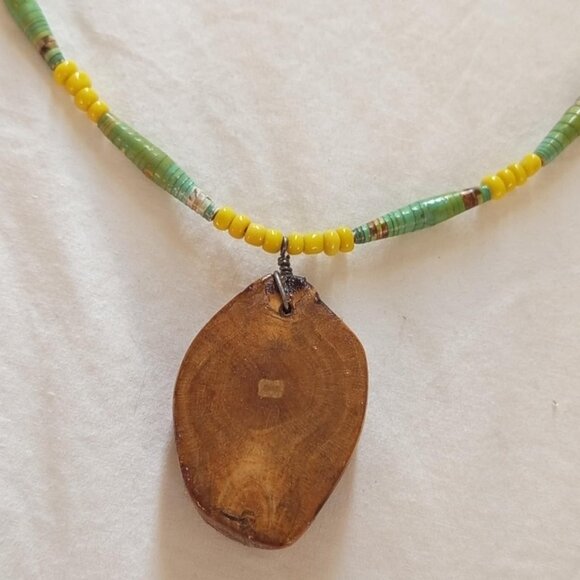 Handmade (Nalepo Maasai Women's Group) bead necklace with matching earrings - Picture 2 of 6